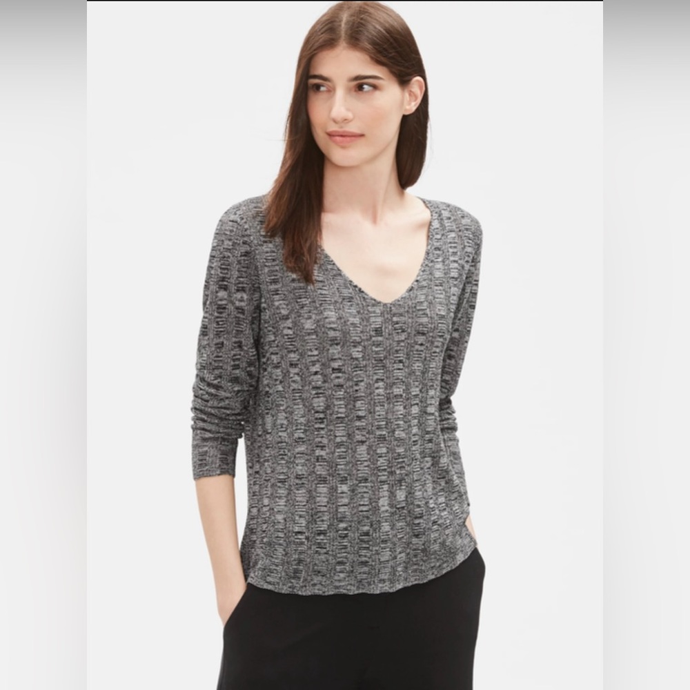 Eileen Fisher Lightweight V-Neck Silk/ Organic Linen Blend Sweater, Size PP - Picture 15 of 15